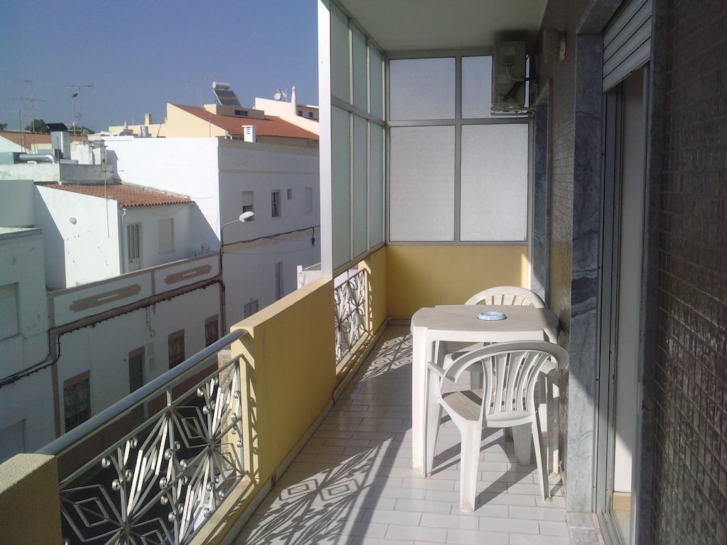 Residencial Nosso Paraiso Bed & Breakfast Quarteira Phòng bức ảnh