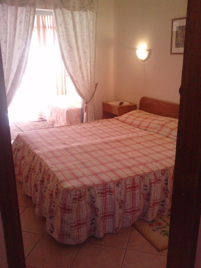 Residencial Nosso Paraiso Bed & Breakfast Quarteira Phòng bức ảnh